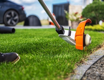 Why Edge Trimming Matters for Commercial Lawn Mowing