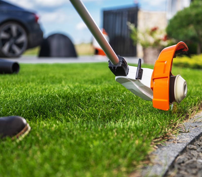 Why Edge Trimming Matters for Commercial Lawn Mowing