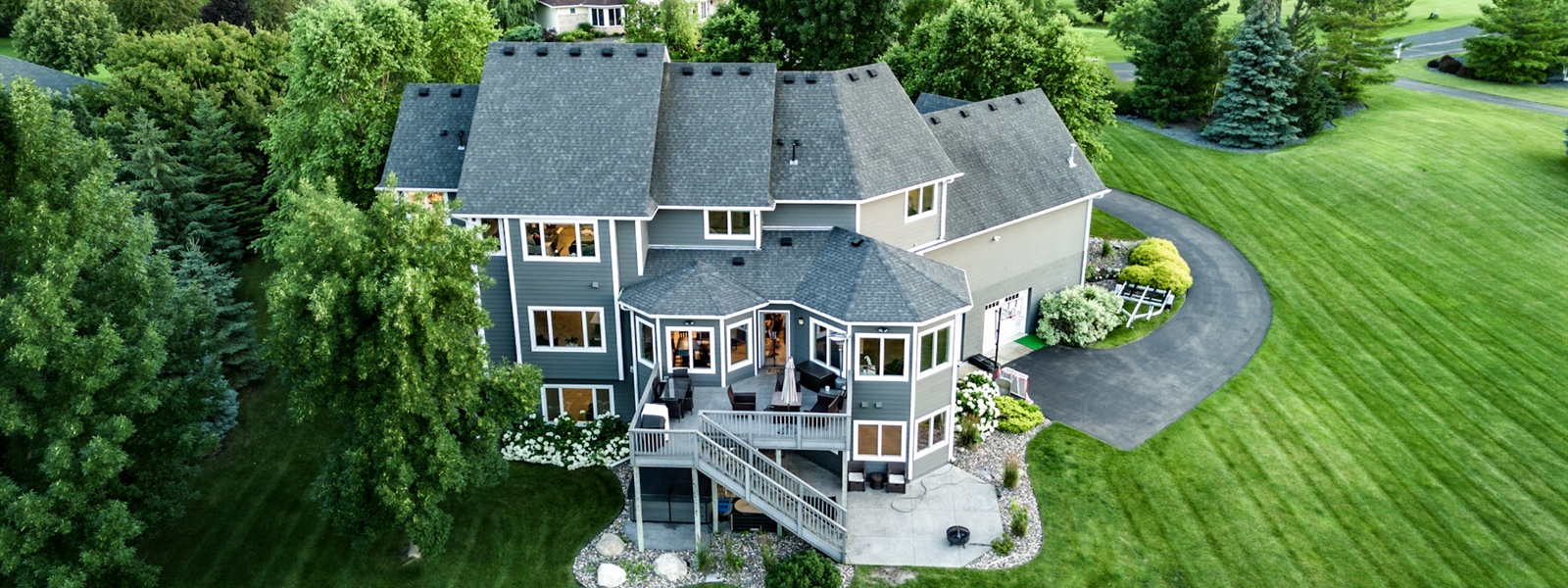 Waterfront Estate Lawn Maintenance in Shakopee