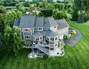 Waterfront Estate Lawn Maintenance in Shakopee
